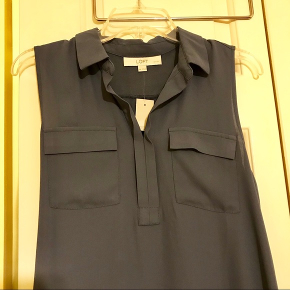Blue LOFT sleeveless blouse with pockets - Picture 2 of 3